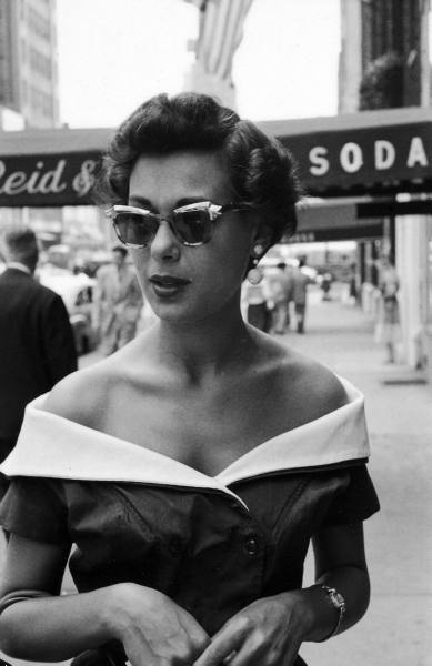 Illustration for article titled The Way We Were: Life Magazine Photos Of Women In The 1950s